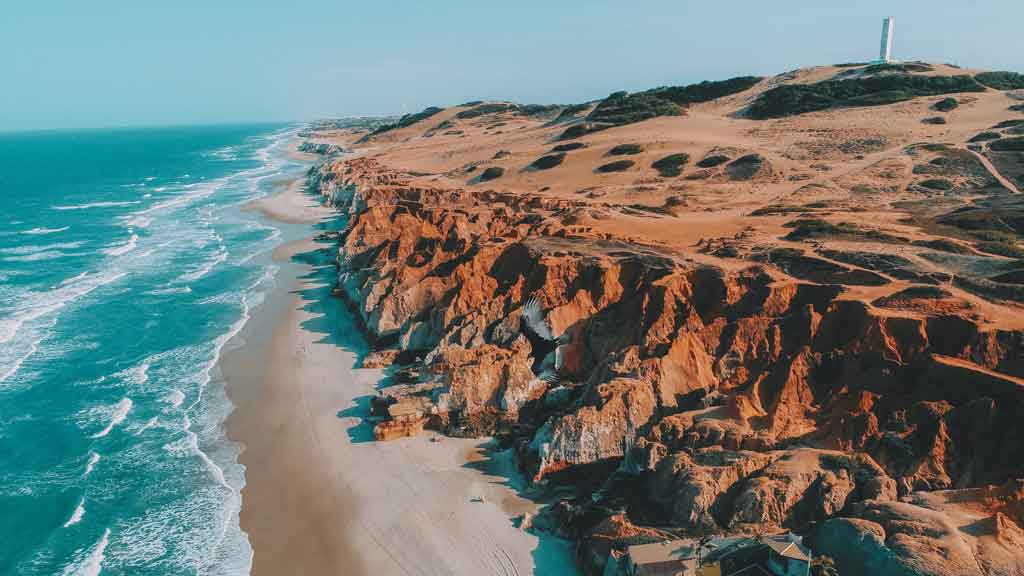 Morro Branco – vista panorâmica da praia